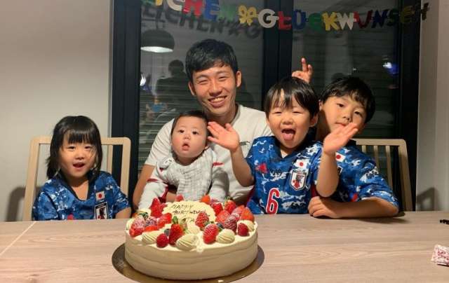 【画像】遠藤航の嫁は愛美で大学の同級生！馴れ初めは猛アタックから授かり婚？
