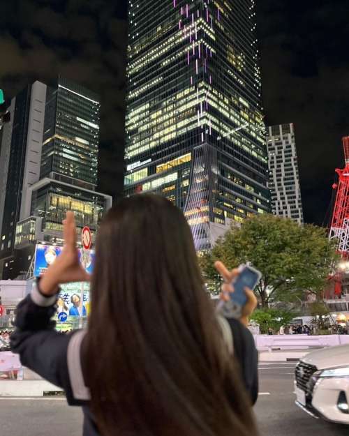 tuki.は何者?本名・年齢・出身地を調査?中の人が月見月の真相は?