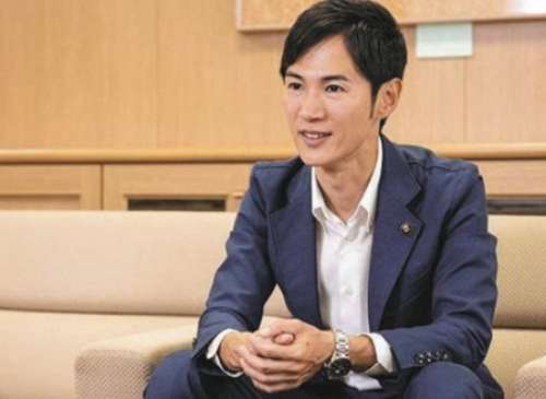 石丸伸二の経歴や学歴を調査!元三菱UFJ銀行員で評判はリアル半沢直樹?