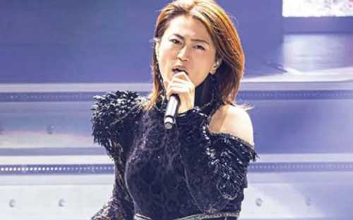 【画像】氷川きよしの胸の膨らみの理由はなぜ？豊胸や性転換手術の可能性は？