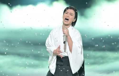 【画像】氷川きよしの胸の膨らみの理由はなぜ？豊胸や性転換手術の可能性は？